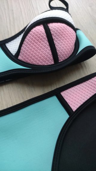 Bikini neopreno. Talla S