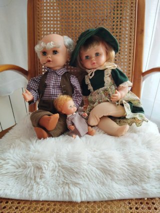 Set di bambole antiche Jesmar con nonni e nipote