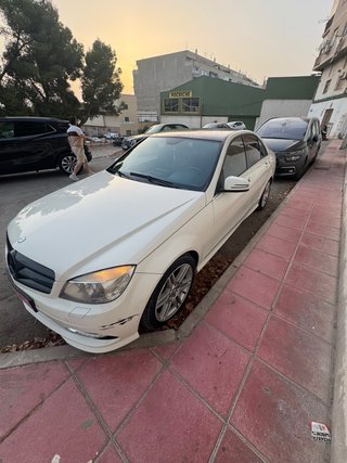 Mercedes-Benz C220 2011