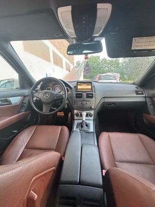 Mercedes-Benz C220 2011
