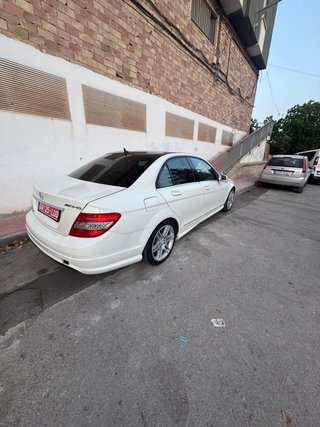 Mercedes-Benz C220 2011