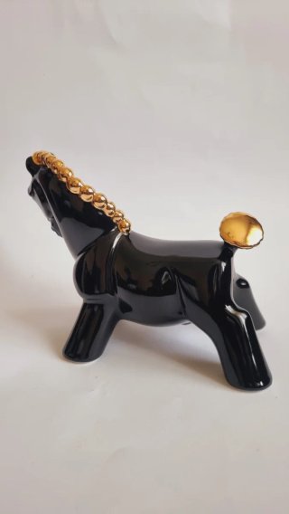 Caballo Porcelana Jango Vintage Negro Dorado