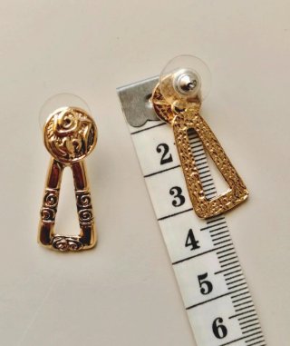 Pendientes vintage dorados