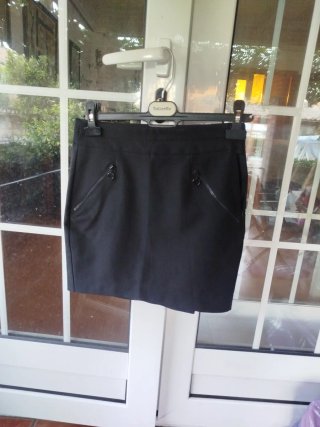Falda Zara Talla 38 Negra