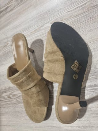 Sandalias efecto ante marrón