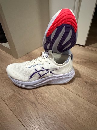 Zapatillas Asics Nimbus Tokyo Morado/Blanco/Rojo