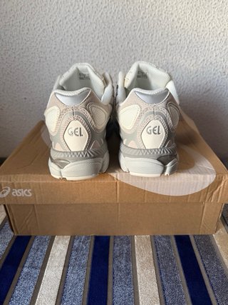 Asics Gel NYC Gris Blanco Talla 41,5