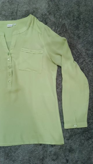 Blusa fluida manga larga verde lima
