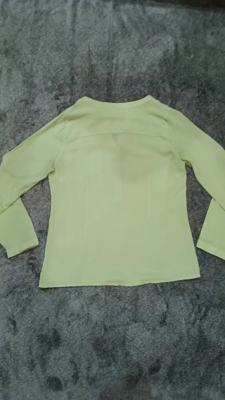 Blusa fluida manga larga verde lima