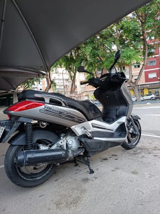 Yamaha Xmax 250i