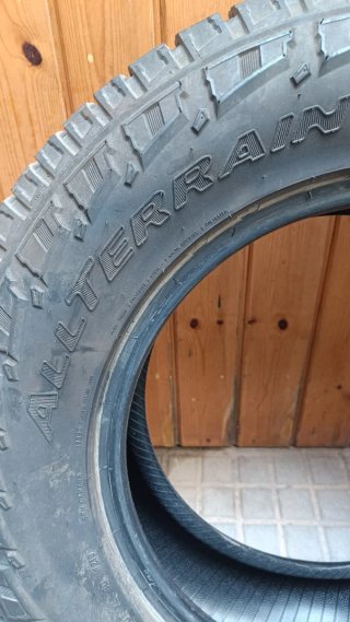 Neumático Pirelli Scorpion 245/70 R17