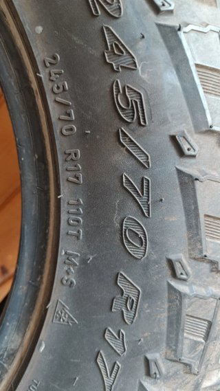 Neumático Pirelli Scorpion 245/70 R17