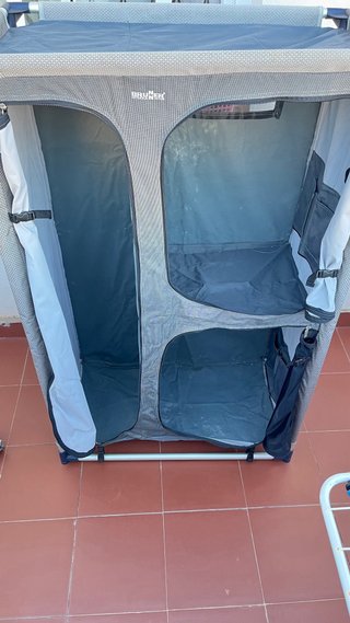 Armario de camping Brunner