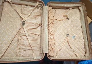 Maleta vintage polipiel marrón con llaves