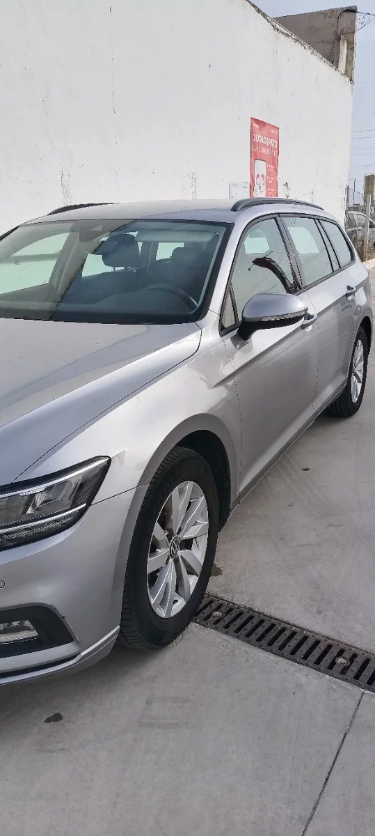 Volkswagen Passat 2020 - foto 1