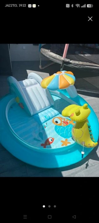 Piscina inflable infantil con tobogán