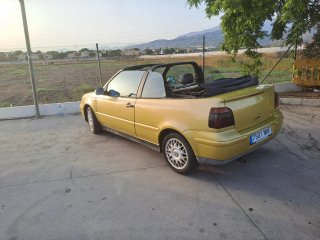Volkswagen Golf Cabrio