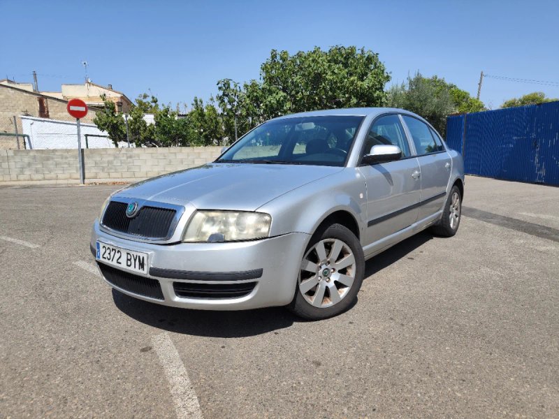 Skoda Superb 2003 - foto 1