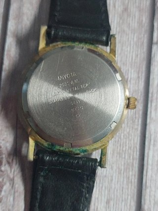 Reloj Rolex Quartz Negro Dorado