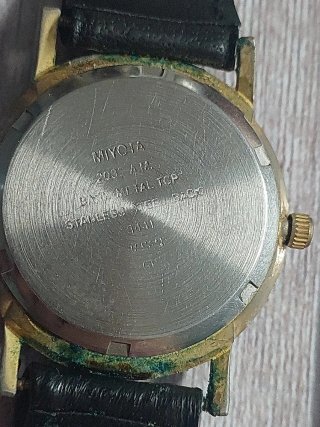Reloj Rolex Quartz Negro Dorado