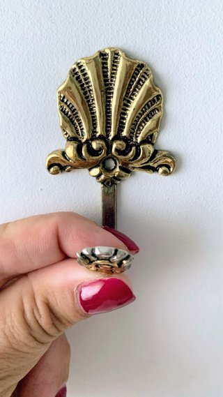 21 ganchos decorativos de latón