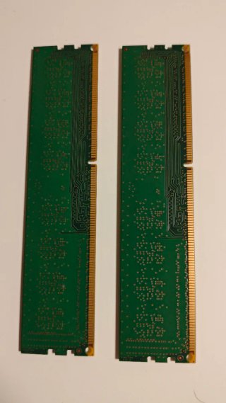 2x Samsung M378B5773DH0 2GB DDR3 RAM