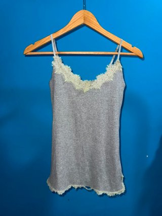 Blusa tirantes encaje vintage gris S