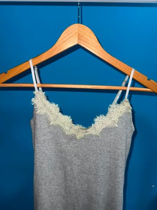 Blusa tirantes encaje vintage gris S