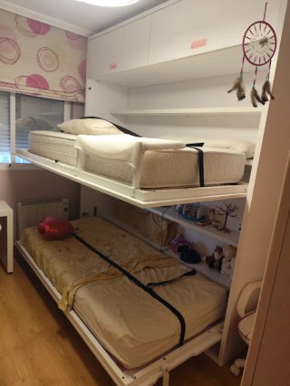 Mueble con 2 camas abatibles y altillo