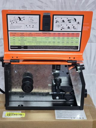 Soldadora Inverter Hitbox MIG 140A