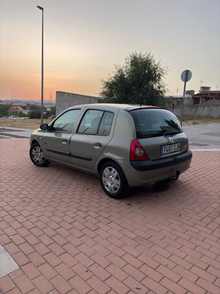 Renault Clio 2003