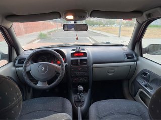 Renault Clio 2003