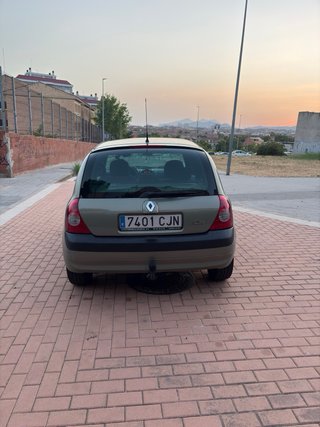Renault Clio 2003