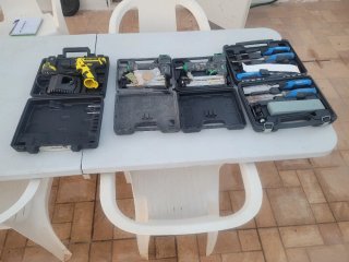 Juego herramientas: pistola pines, formones, atorn