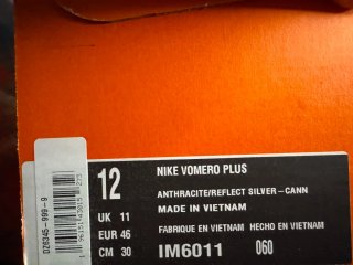 Nike Vomero Plus Scarpe Uomo Nero Argento