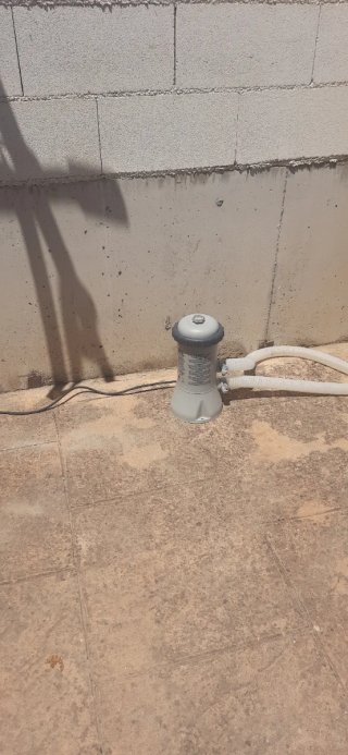 Piscina desmontable. Estructura sin lona.
