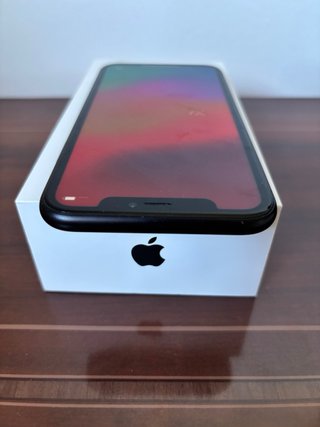 iPhone XR 128GB Negro + Funda + Cargador