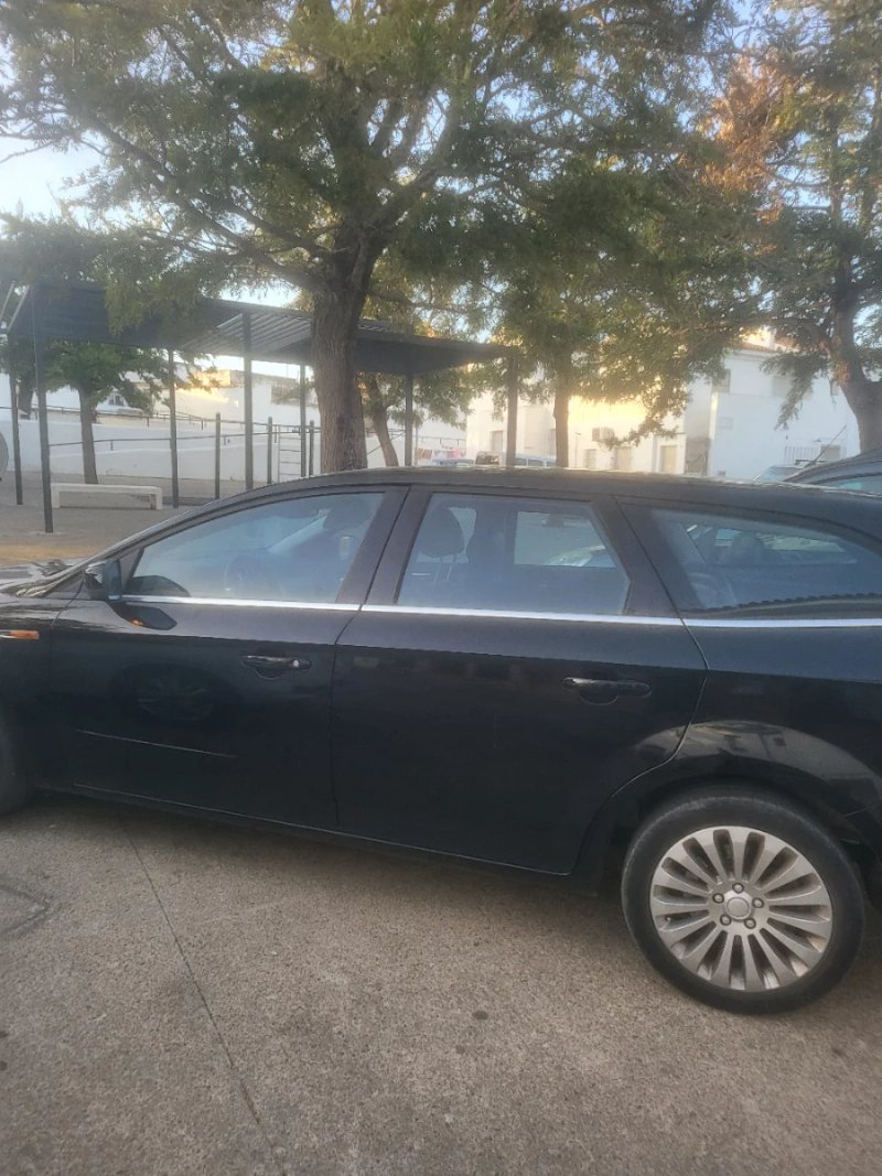 Ford Mondeo 2009 - foto 1