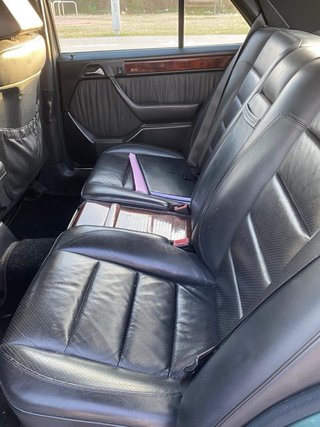 Mercedes-Benz 300E 1992