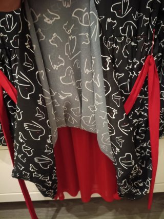 Vestido Sabay negro y rojo