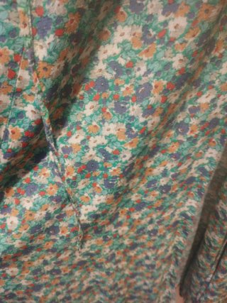 Vestido cruzado floral de verano