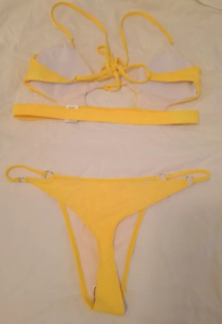 Bikini tanga amarillo sin estrenar