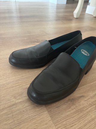 Zapatos negros tacón azafata mocasines