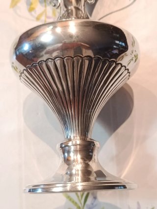 Vaso in argento decorato