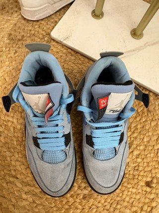 Jordan 4 University Blue
