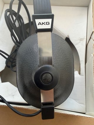 Auriculares AKG K120 Negros