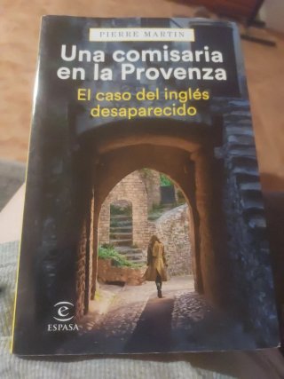 Una comisaria en la Provenza el caso del inglés...
