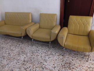 Sofá Retro Amarillo Piel Sintética