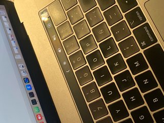 MacBook Pro 2018 da 15” Grigio/Argento