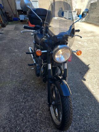 Triumph Motocicleta Negra